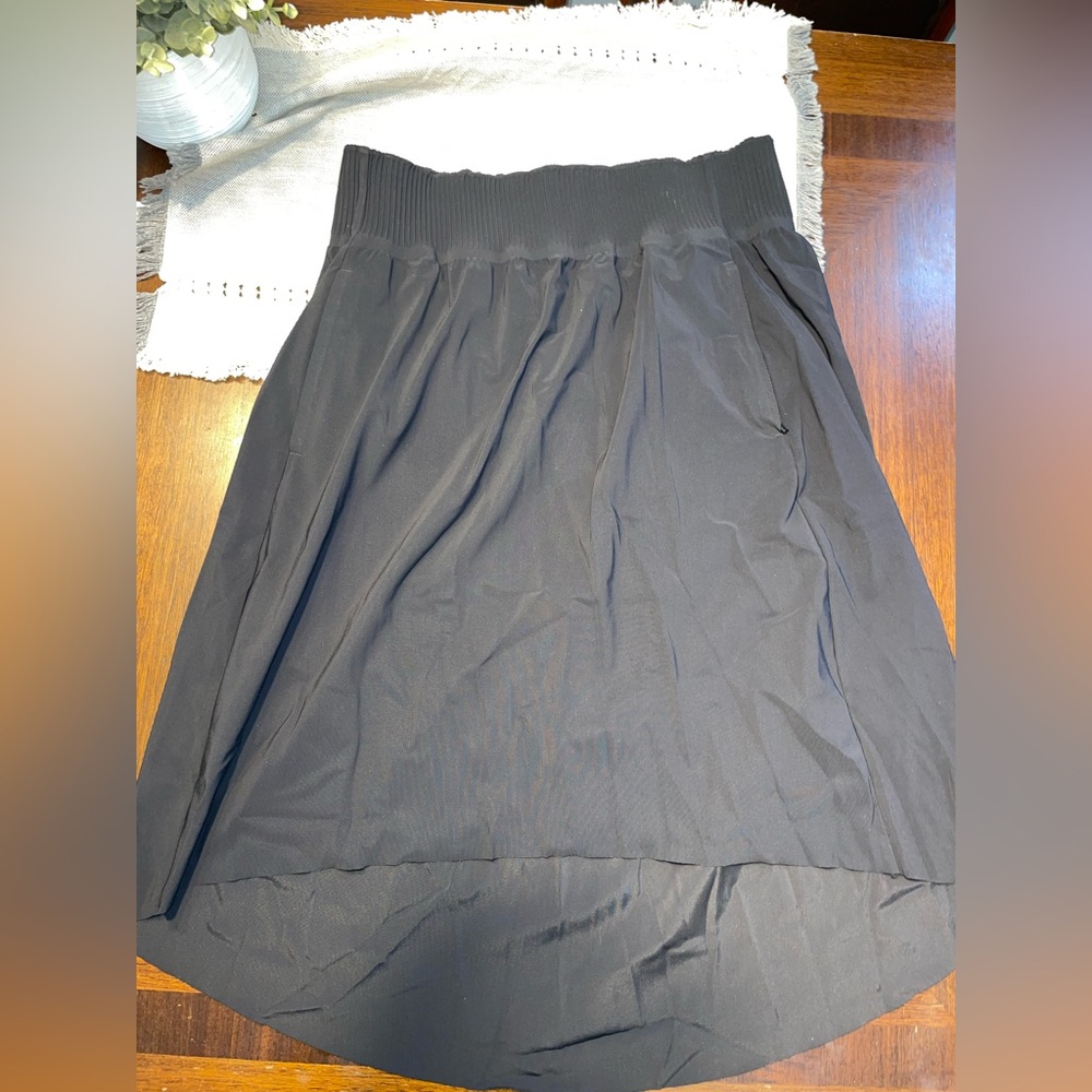 Athleta Cosmic Skirt Women’s Small Black Athletic Travel Skirt